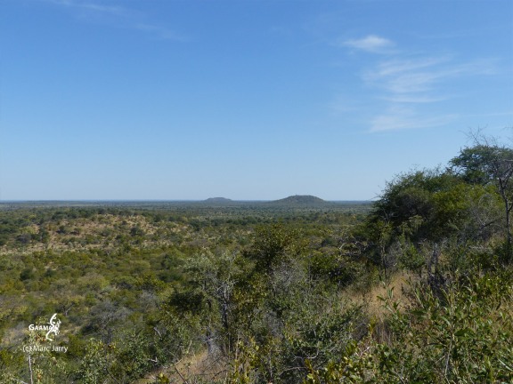 Namibie, Aha Hills, colline du Porc Epic, vue vers les collines du Moustique et du Léopard (c) M. Jarry