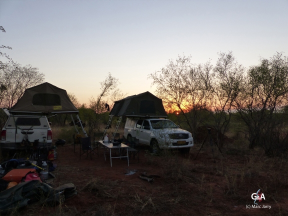 Namibie, Aha Hills. Retour au camp de base (c) M. Jarry